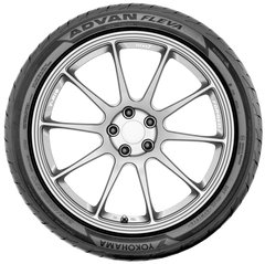 Yokohama Advan Fleva V701 Tire - 205/50R15 86V