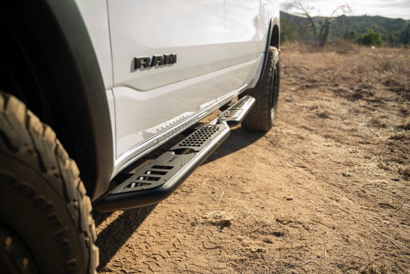 DV8 Offroad - DV8 Offroad 19-25 RAM 1500 Crew Cab OE Plus Side Steps - Black Steel - Demon Performance